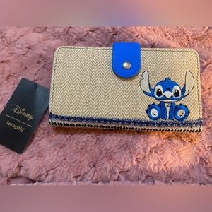 NWT Loungefly wallet brand new, from lilo and stich.